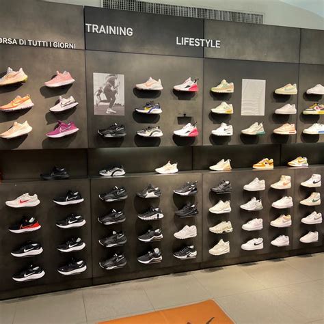 Nike Store Campania .